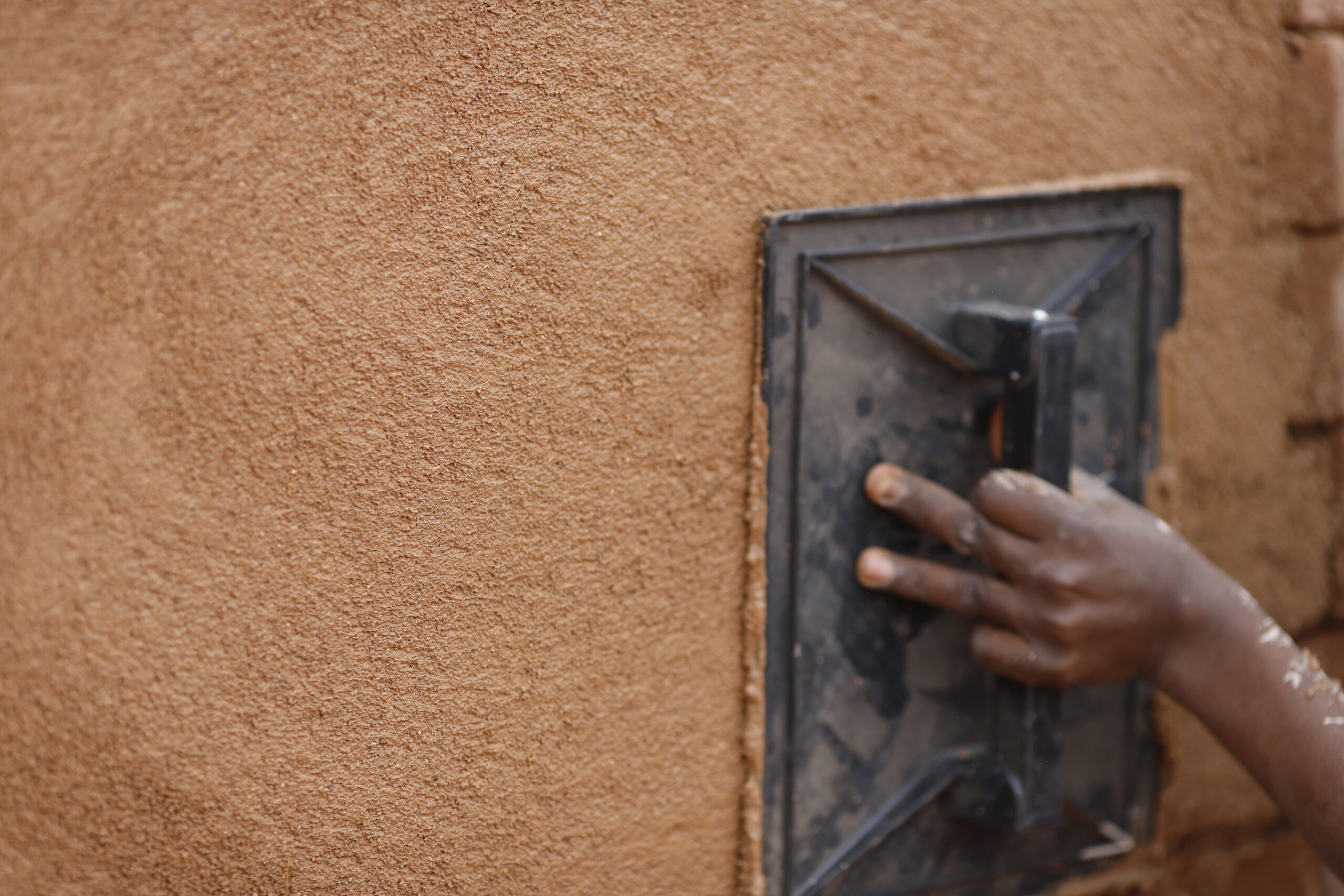 Enduit de ragréage prêt à l'emploi (sur parpaing) – Image 4